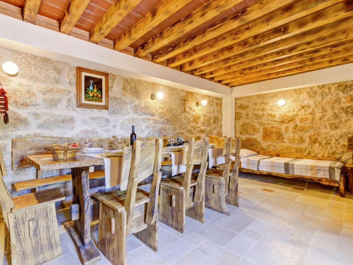 Lovely Holiday Home In Starigrad Zewnętrze zdjęcie