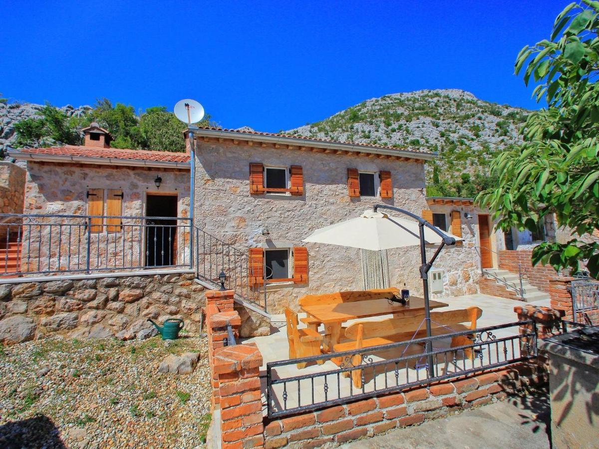 Lovely Holiday Home In Starigrad Zewnętrze zdjęcie
