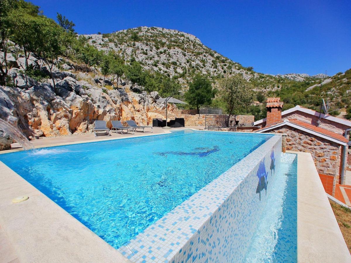 Lovely Holiday Home In Starigrad Zewnętrze zdjęcie