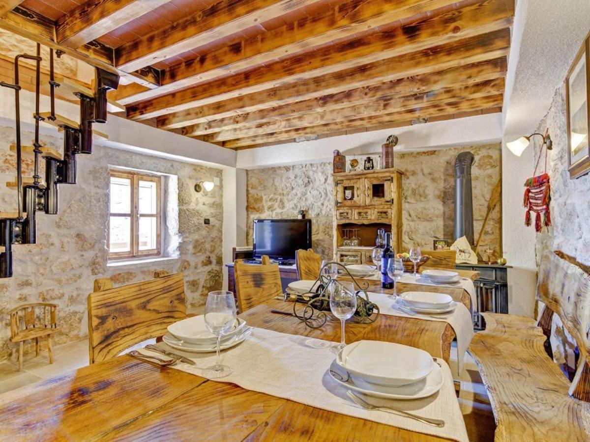 Lovely Holiday Home In Starigrad Zewnętrze zdjęcie
