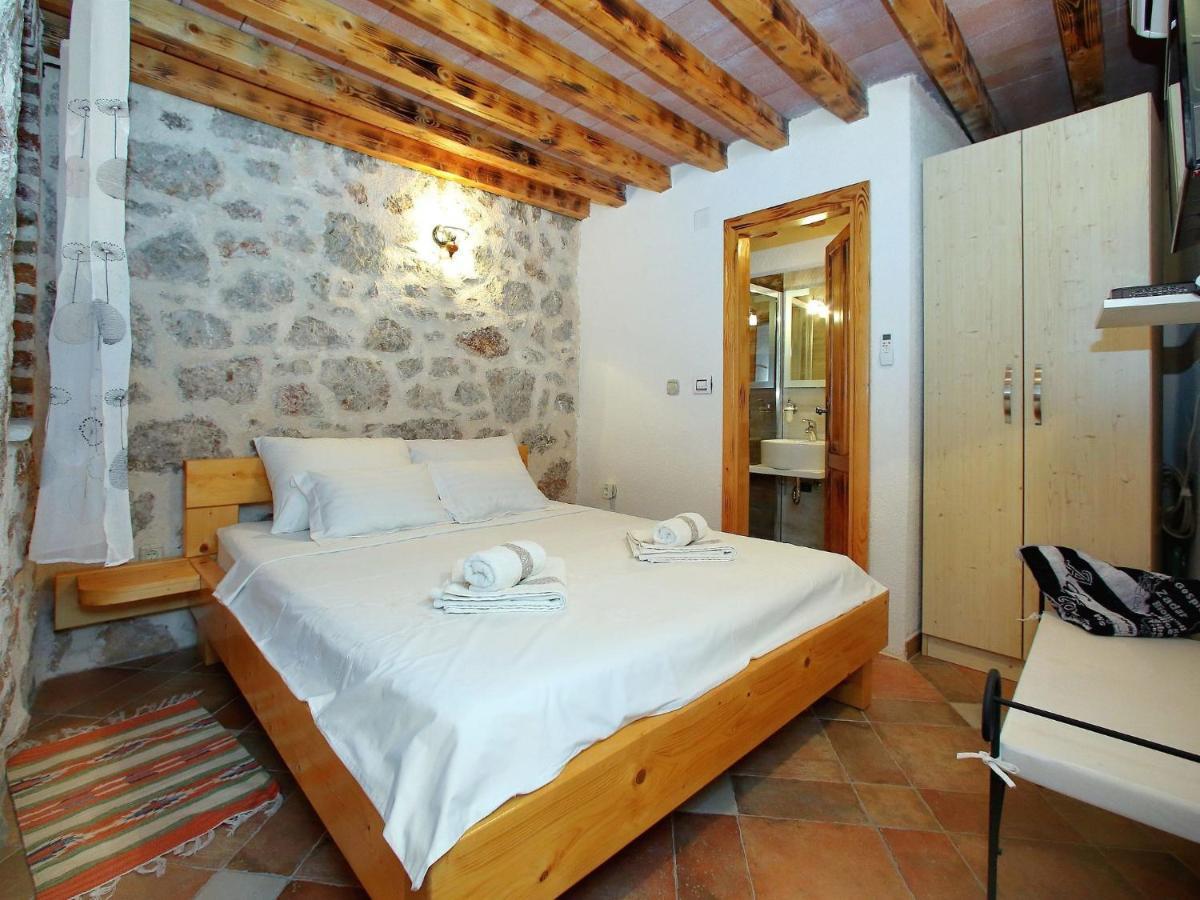 Lovely Holiday Home In Starigrad Zewnętrze zdjęcie