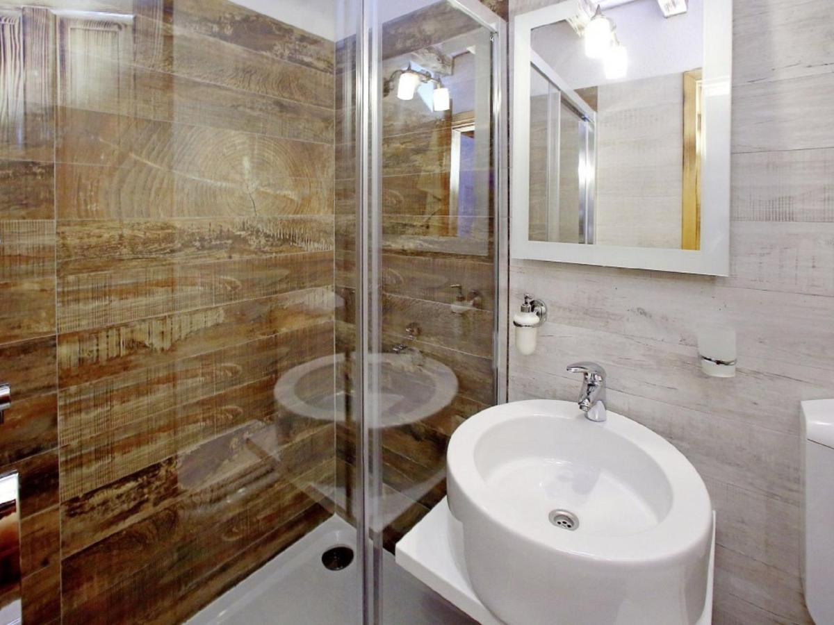 Lovely Holiday Home In Starigrad Zewnętrze zdjęcie