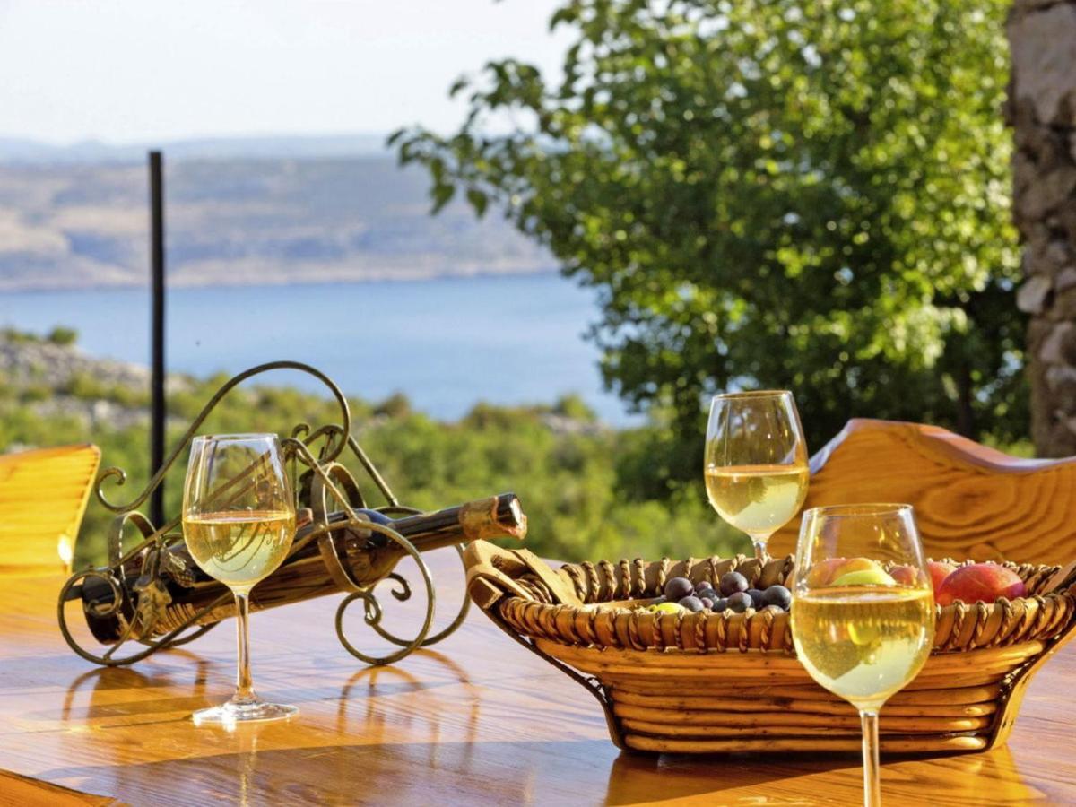 Lovely Holiday Home In Starigrad Zewnętrze zdjęcie