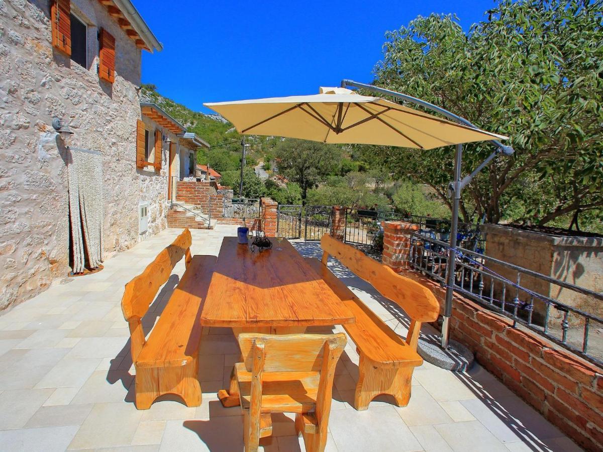 Lovely Holiday Home In Starigrad Zewnętrze zdjęcie